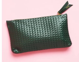 Keep your makeup tidy and travel with it wherever you go